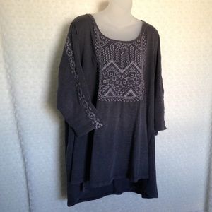 Sonoma women's tee gray embroidery front & sleeves